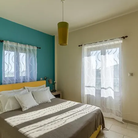 Tria Luxury Residences * Stoúpa