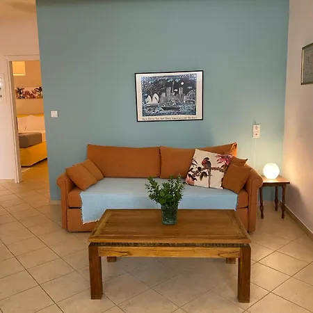 Tria Luxury Residences * Stoupa