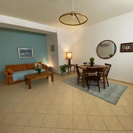 Tria Luxury Residences *