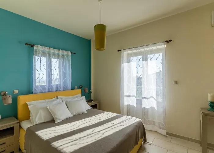 Tria Luxury Residences * Stoupa