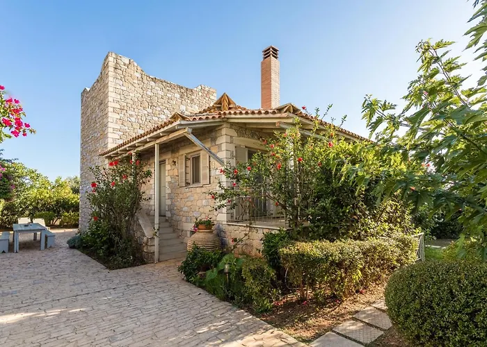 Holiday home Tria Luxury Residences Stoupa