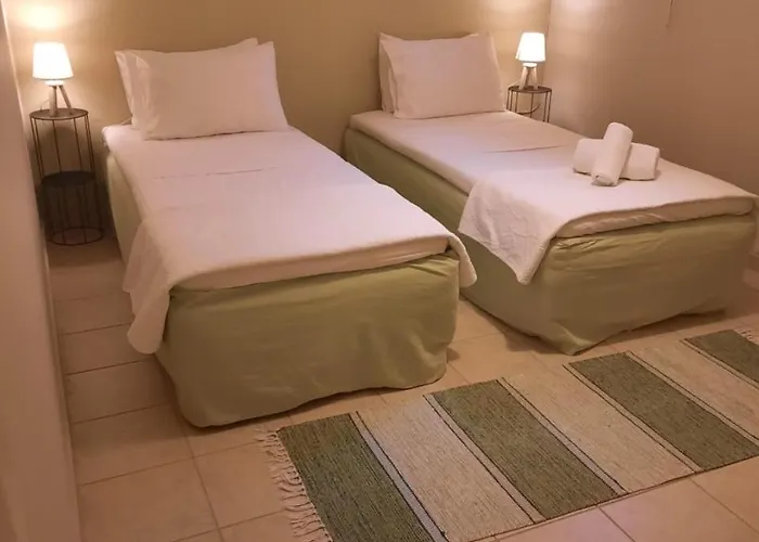 Tria Luxury Residences * Stoúpa