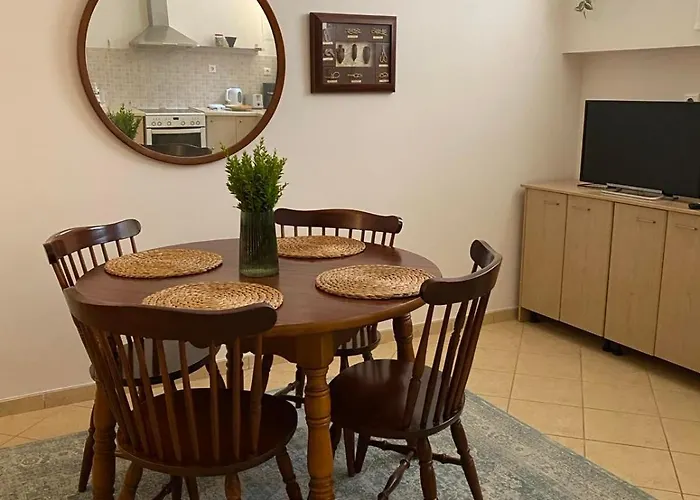 Tria Luxury Residences Stoupa