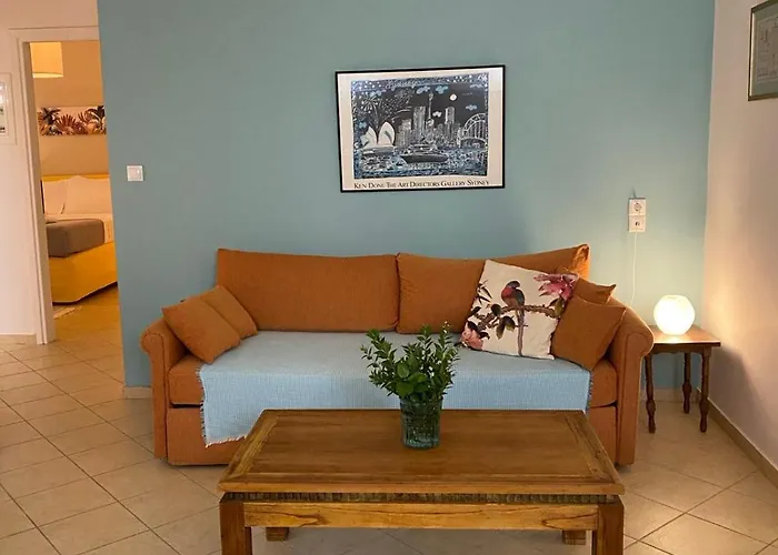 Tria Luxury Residences * Stoupa